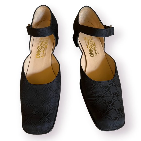 Vintage 80s Ferragamo Brocade Mary Janes | Size 10 (BUT FITS SMALL) Narrow - Picture 1 of 7
